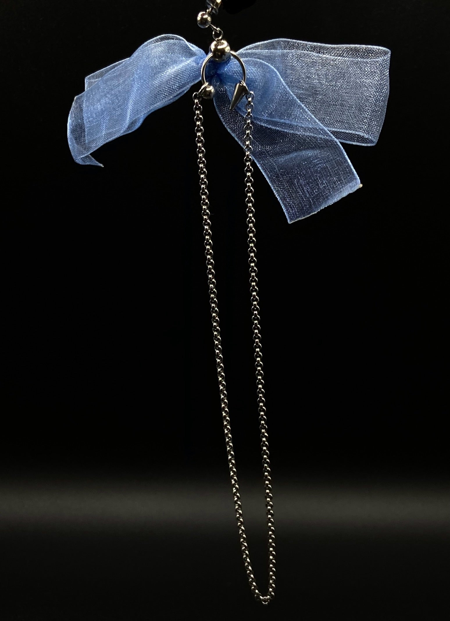 Blue bow chain earrings